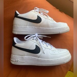 Women’s Air Force 1s Size 7Y/Women’s 8/8.5
